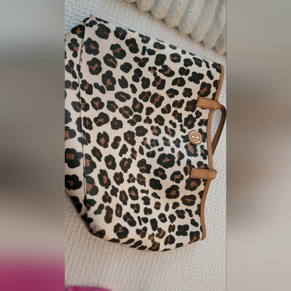 Tory Burch Handbags - Used Leopard Print Tory Burch Tote